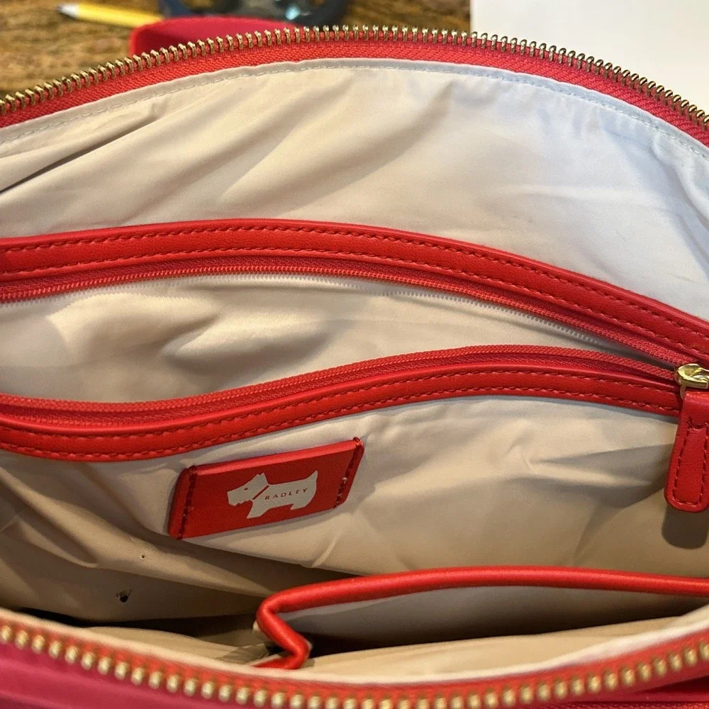 Radley London‎ Large Compartment Crossbody Bag RED Flaw - Picture 10 of 16